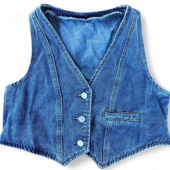 Tops - Denim Vest - Y2K Vibes Festival| Size M 💙
